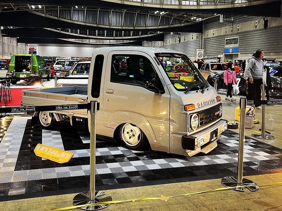 Custom Show — Garage ILL
